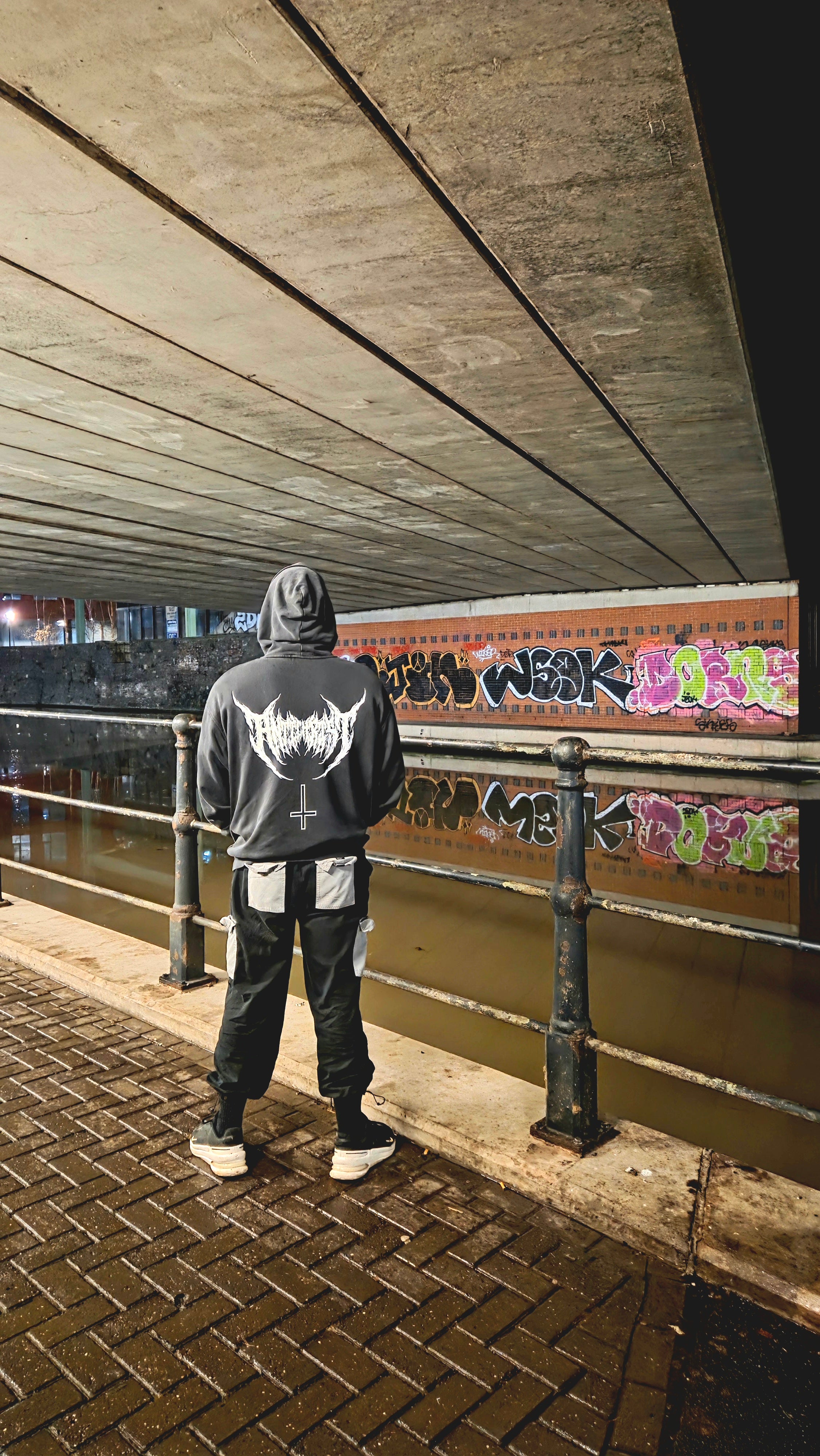 Eternal Darkness Snow Washed Hoodie Black