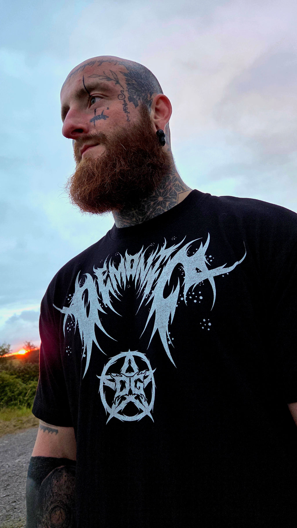 OUTLAWED TEE